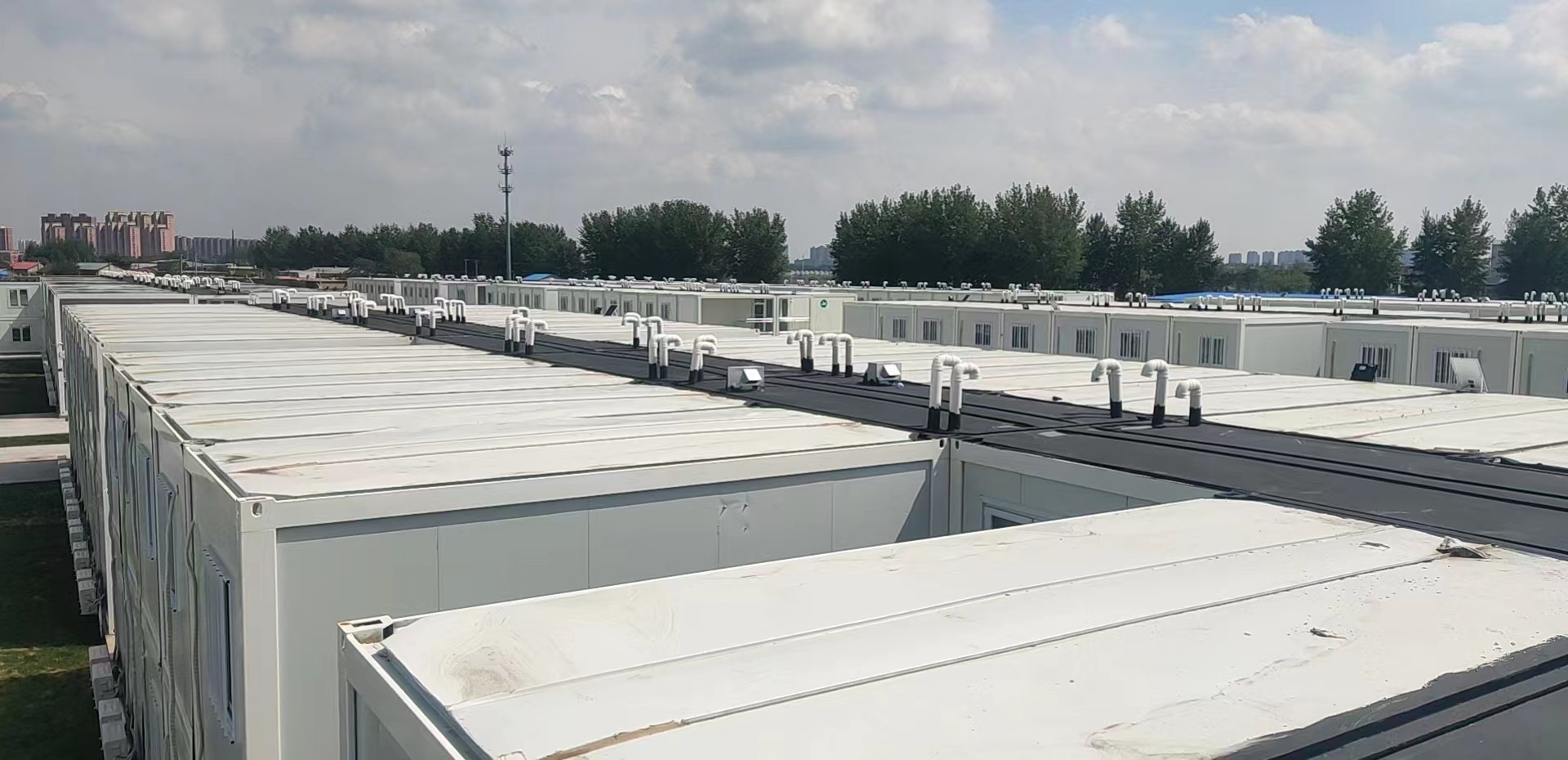 眾志成城，共同抗疫！廣恒防水馳援遼陽(yáng)方艙醫(yī)院項(xiàng)目。